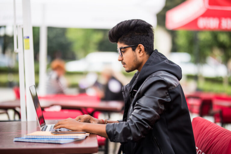 How to Transition into Tech with an Online BCA : A Step-by-Step Guide